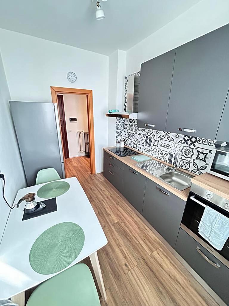 Soleo Guesthouse Monza Eksteriør billede