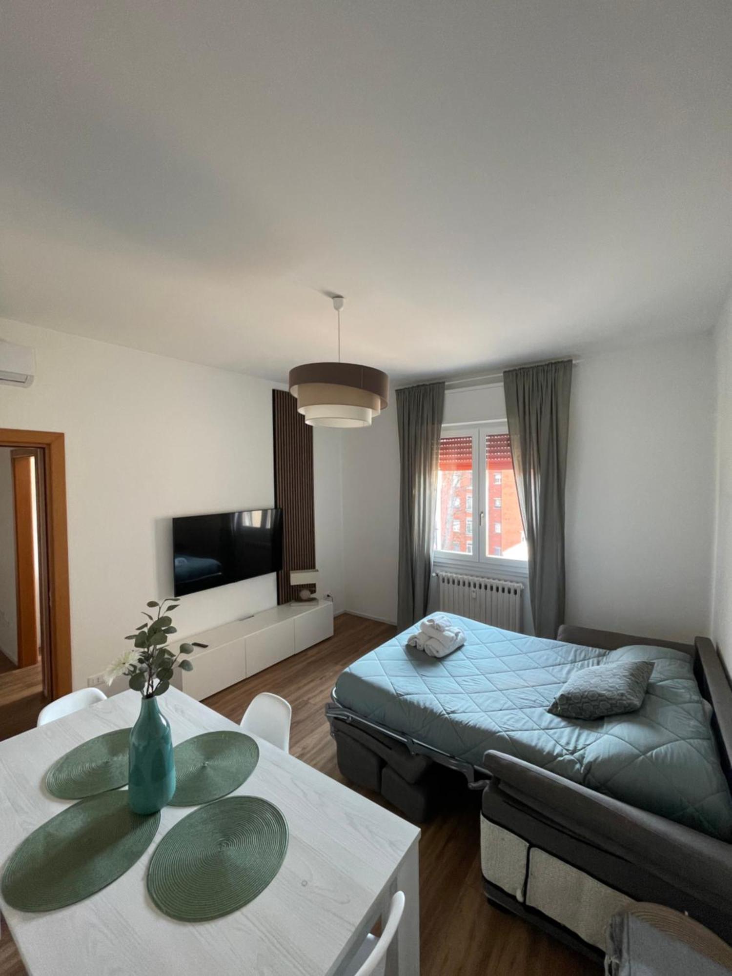 Soleo Guesthouse Monza Eksteriør billede